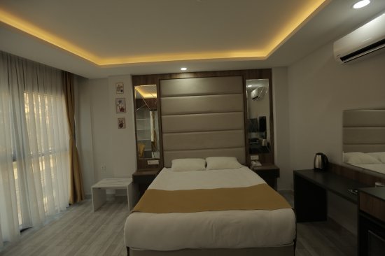 Dağ Manzaralı Çift Kişilik Oda 